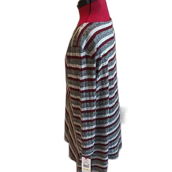 Ruby Rd Top Women Size Medium Red Metallic Striped Shark Bite Hem 3/4 Sleeve NWT - Picture 5 of 11